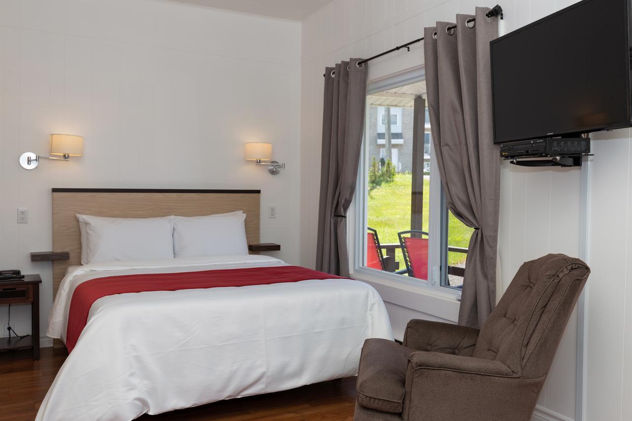 Motel Au Fleuve D'Argent Rivière-du-Loup Zewnętrze zdjęcie