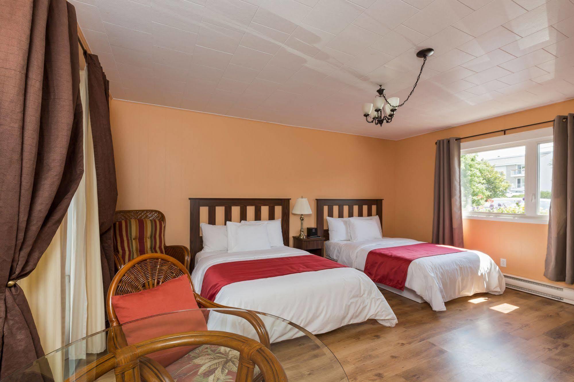 Motel Au Fleuve D'Argent Rivière-du-Loup Zewnętrze zdjęcie
