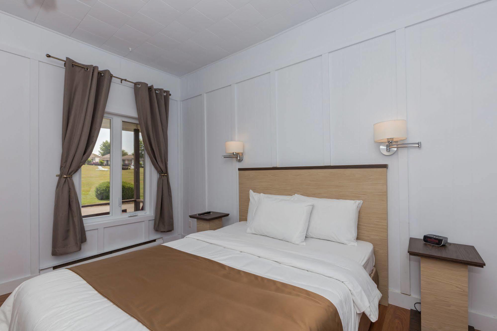 Motel Au Fleuve D'Argent Rivière-du-Loup Zewnętrze zdjęcie